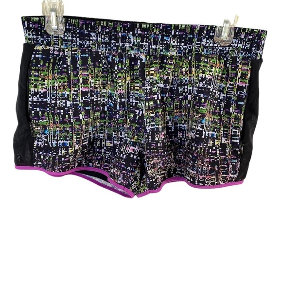 Fabletics Multicolor Pattern Running Shorts - Picture 1 of 7